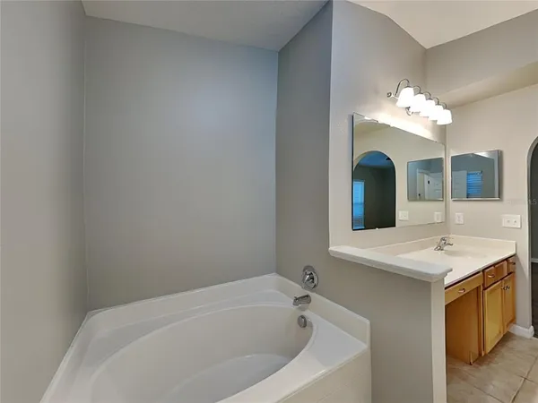 $1,899 | Undisclosed Address, Eustis, FL 32726