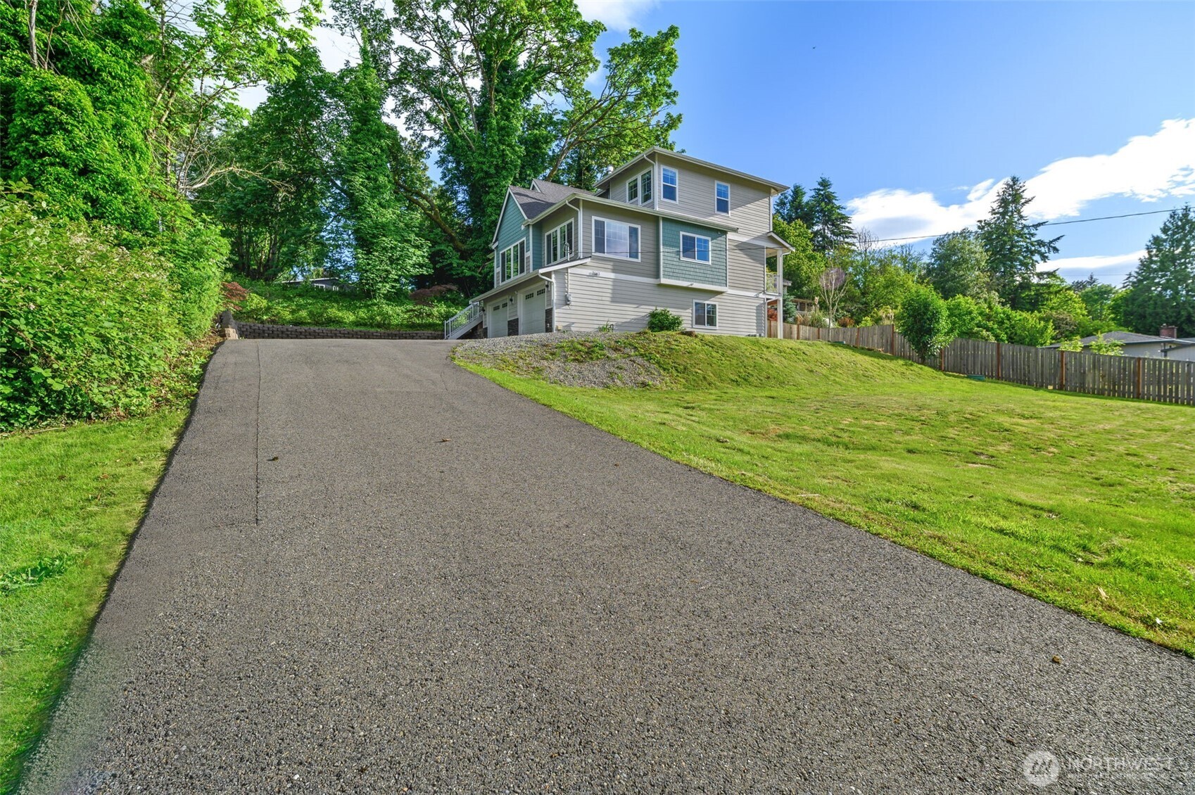 7663 South 132nd Street Seattle, WA 98178 - Photo 3 of 30
