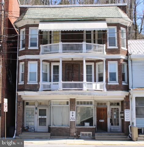 39 Main Street, Unit E Glen Rock, PA 17327 - Photo 1 of 8