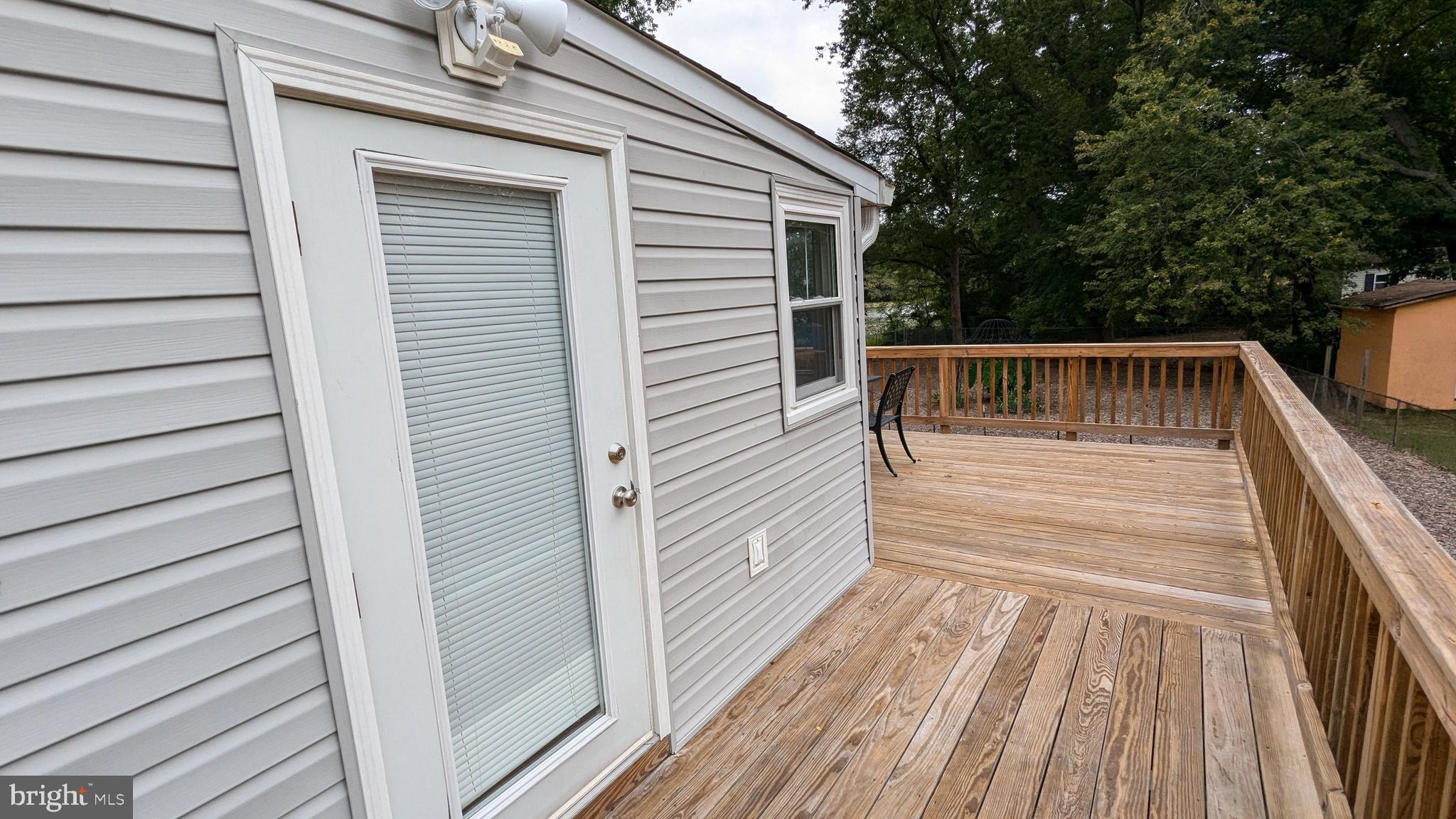 1252 Columbia Road Woodbridge, VA 22191 - Photo 11 of 44 Gallery Image 11
