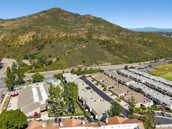 $799,900 | 6960 Caminito Curva, San Diego, CA 92119