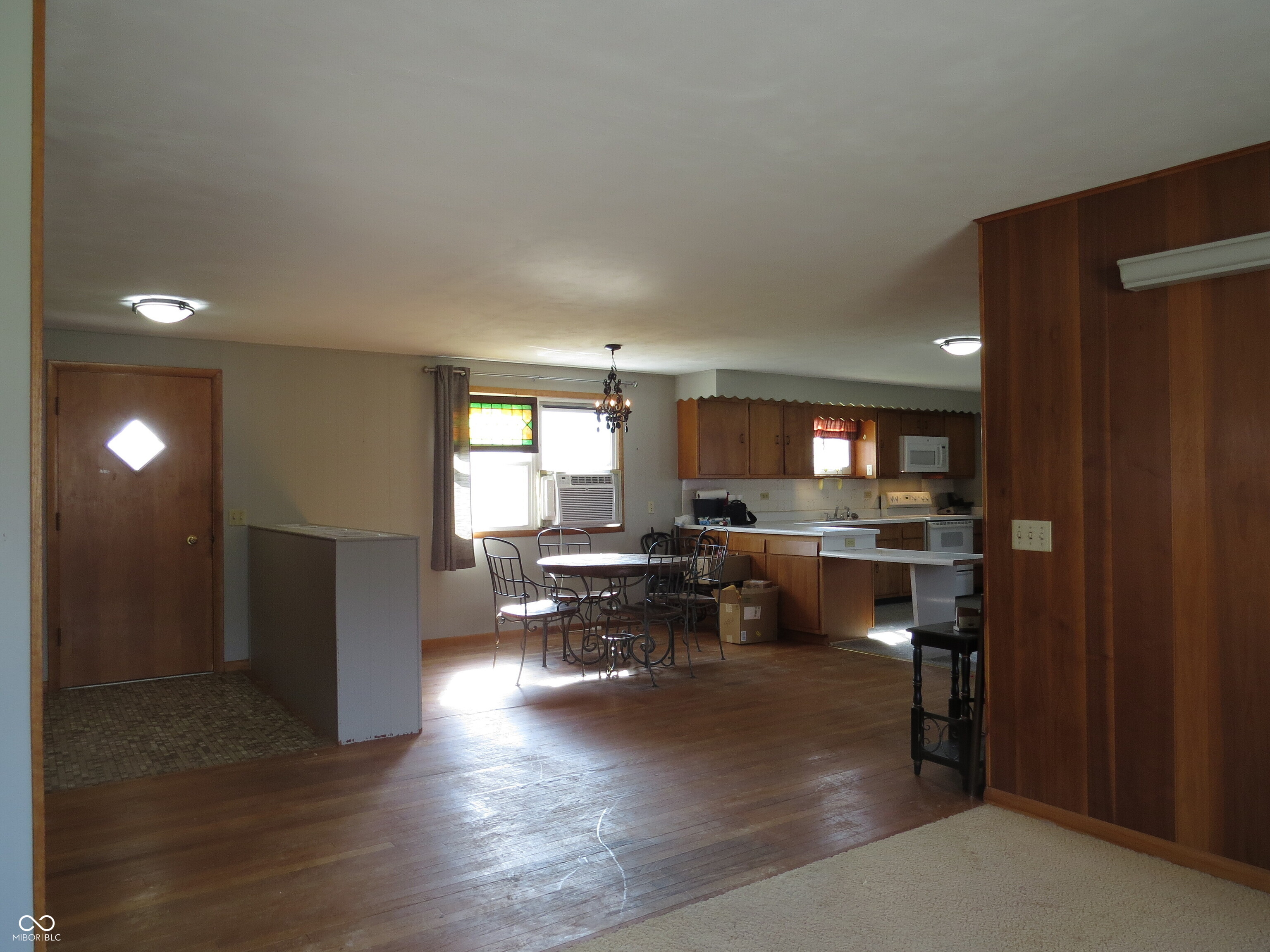 825 Jackson Street Hope, IN 47246 - Photo 14 of 49