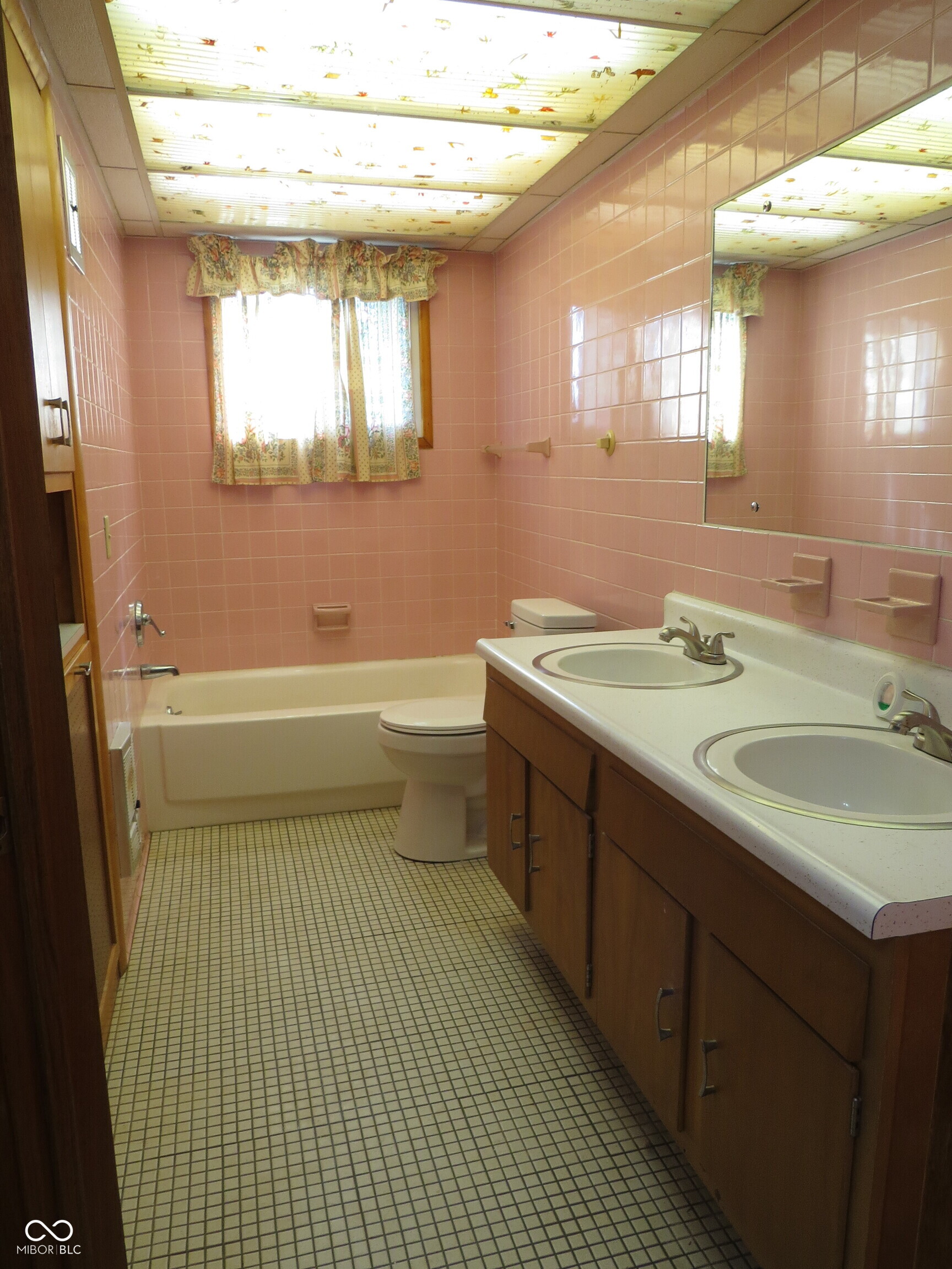 825 Jackson Street Hope, IN 47246 - Photo 31 of 49