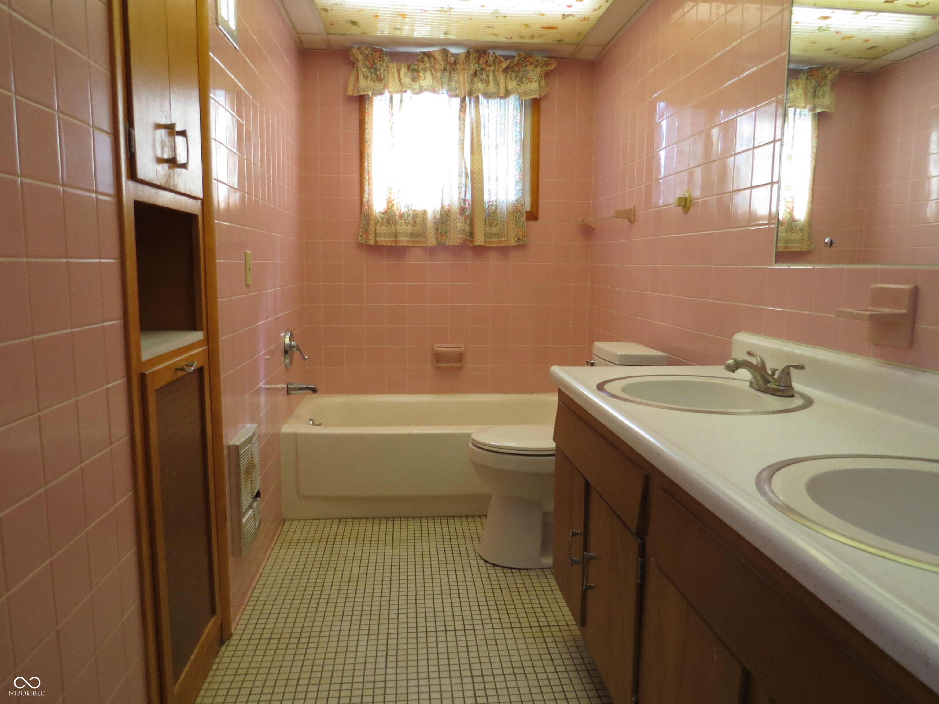 825 Jackson Street Hope, IN 47246 - Photo 32 of 49