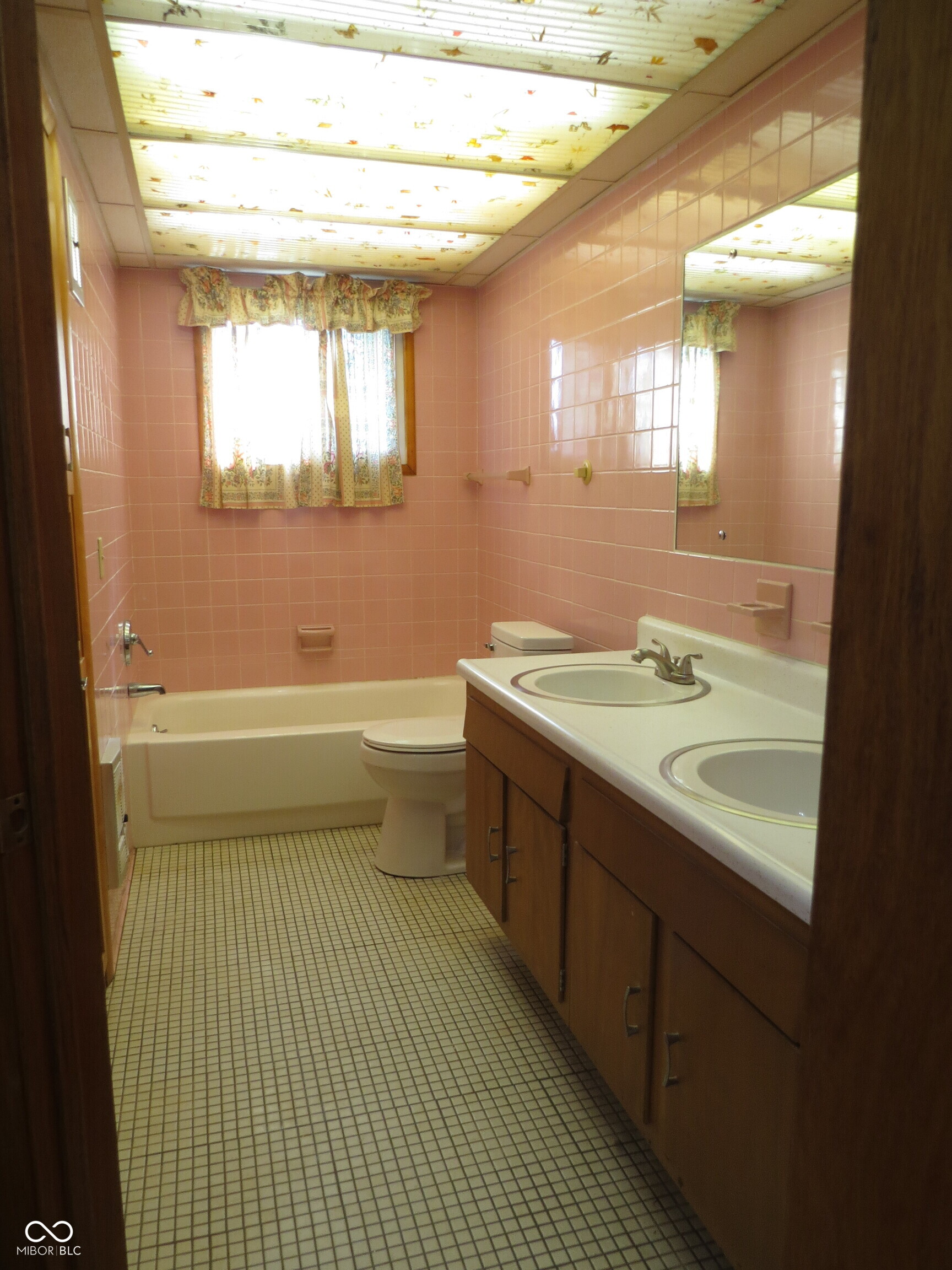 825 Jackson Street Hope, IN 47246 - Photo 35 of 49