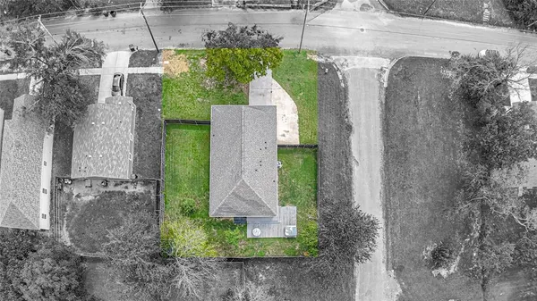 a house view with a outdoor space