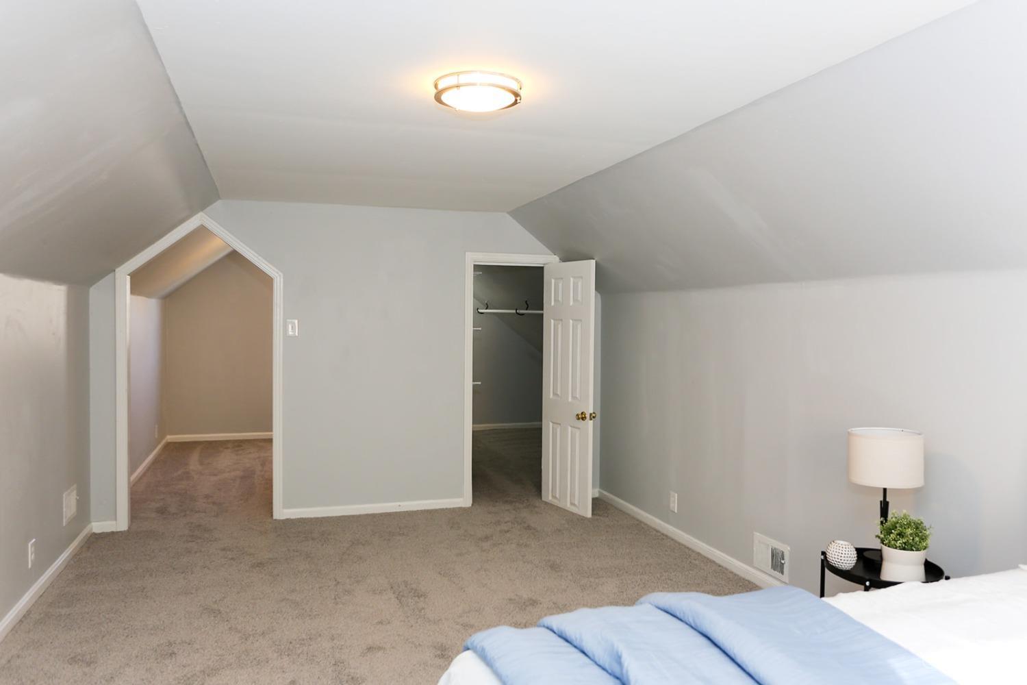 2817 West Galbraith Road Cincinnati, OH 45239 - Photo 14 of 27 Gallery Image 14