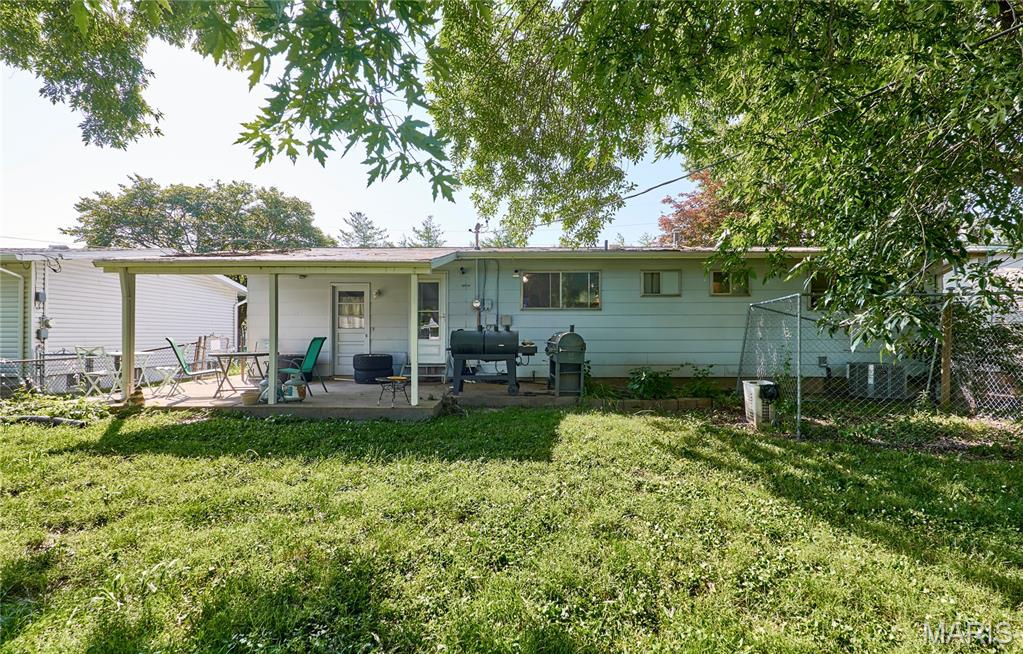2755 Patterson Road Florissant, MO 63031 - Photo 24 of 25