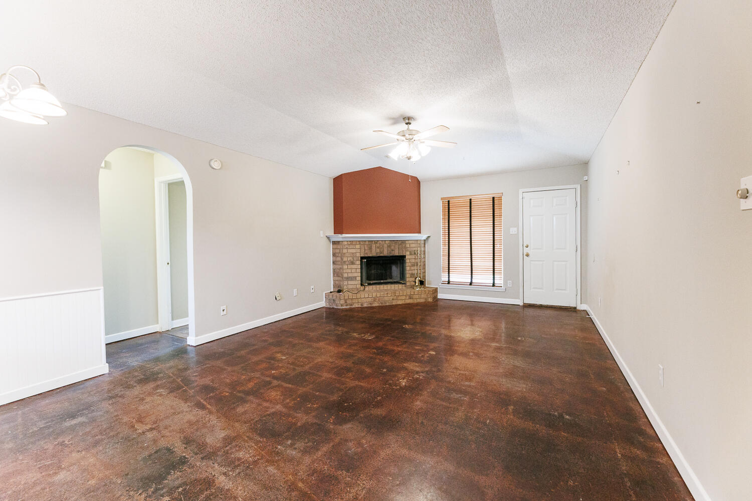 6301 33rd Street Lubbock, TX 79407 - Photo 6 of 41 Living Area