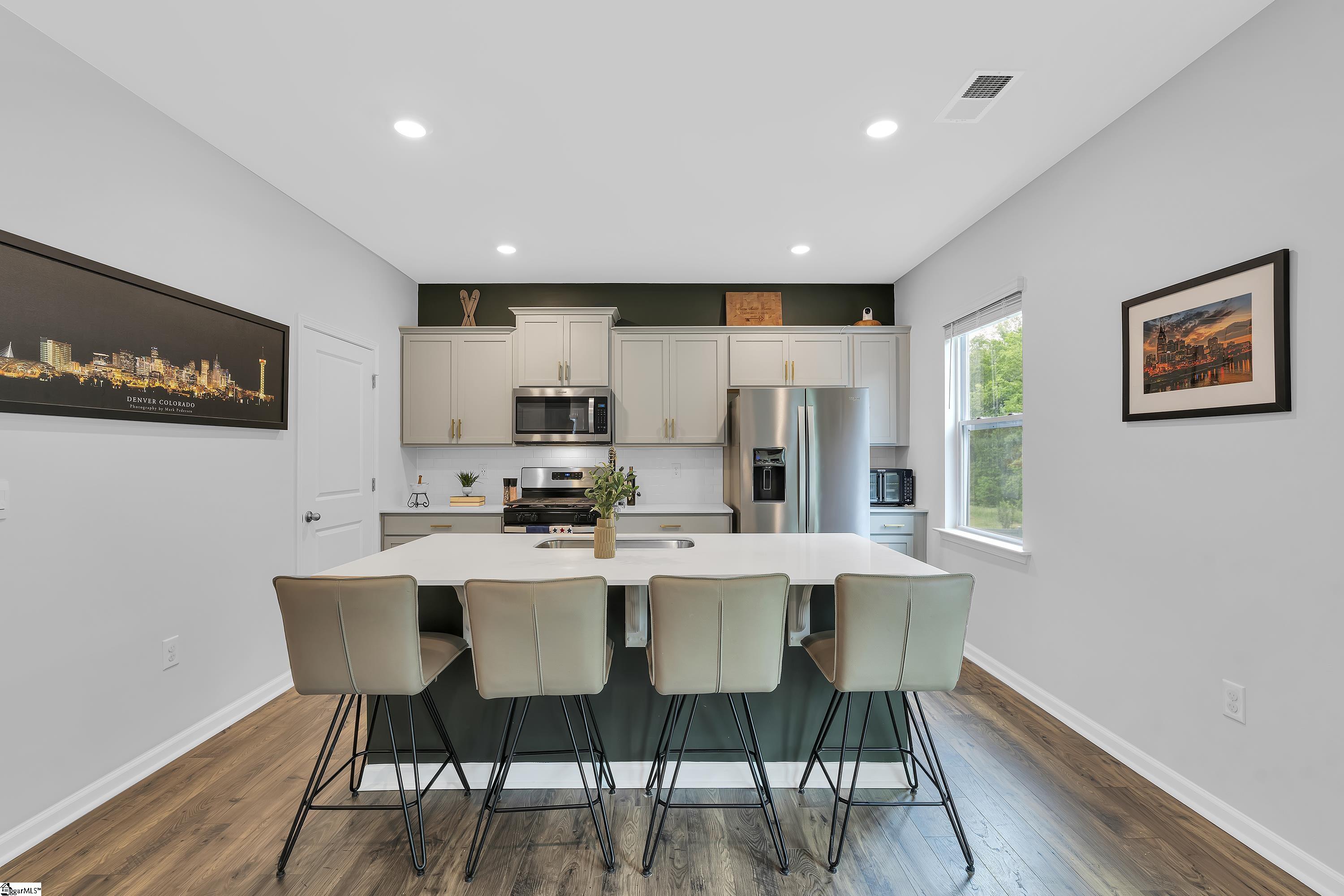 603 Bayridge Road Simpsonville, SC 29680 - Photo 2 of 40