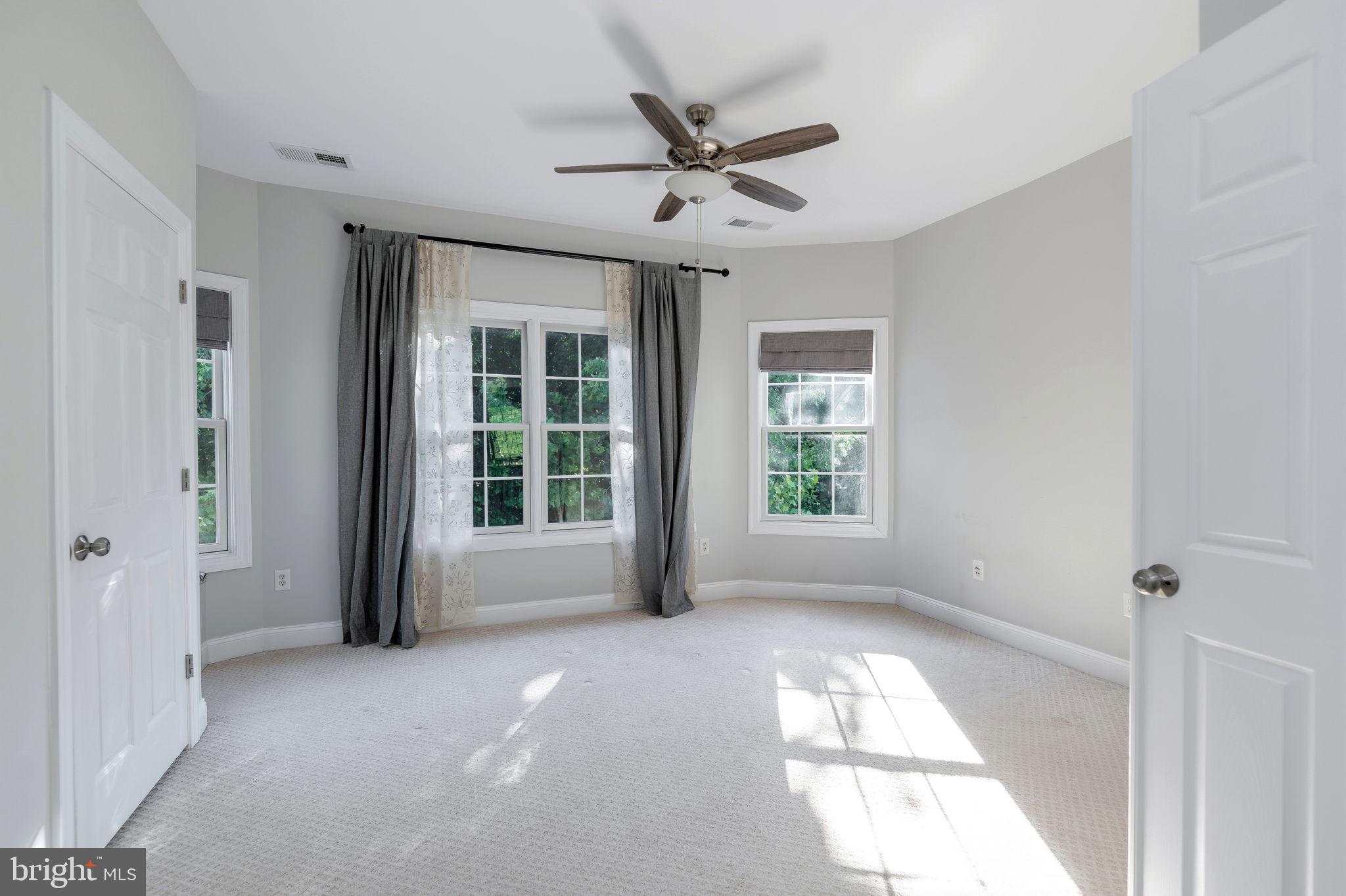 6039 Deer Ridge Trail Springfield, VA 22150 - Photo 29 of 103