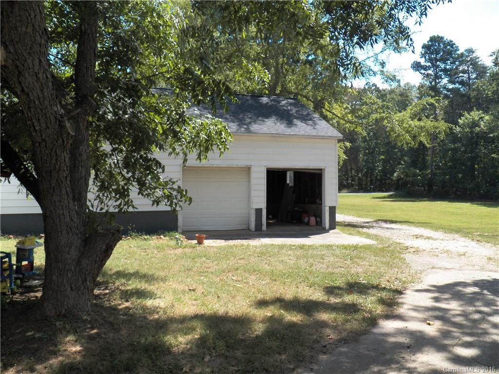 305 Wise Road Lincolnton, NC 28092 - Photo 4 of 14 Gallery Image 4