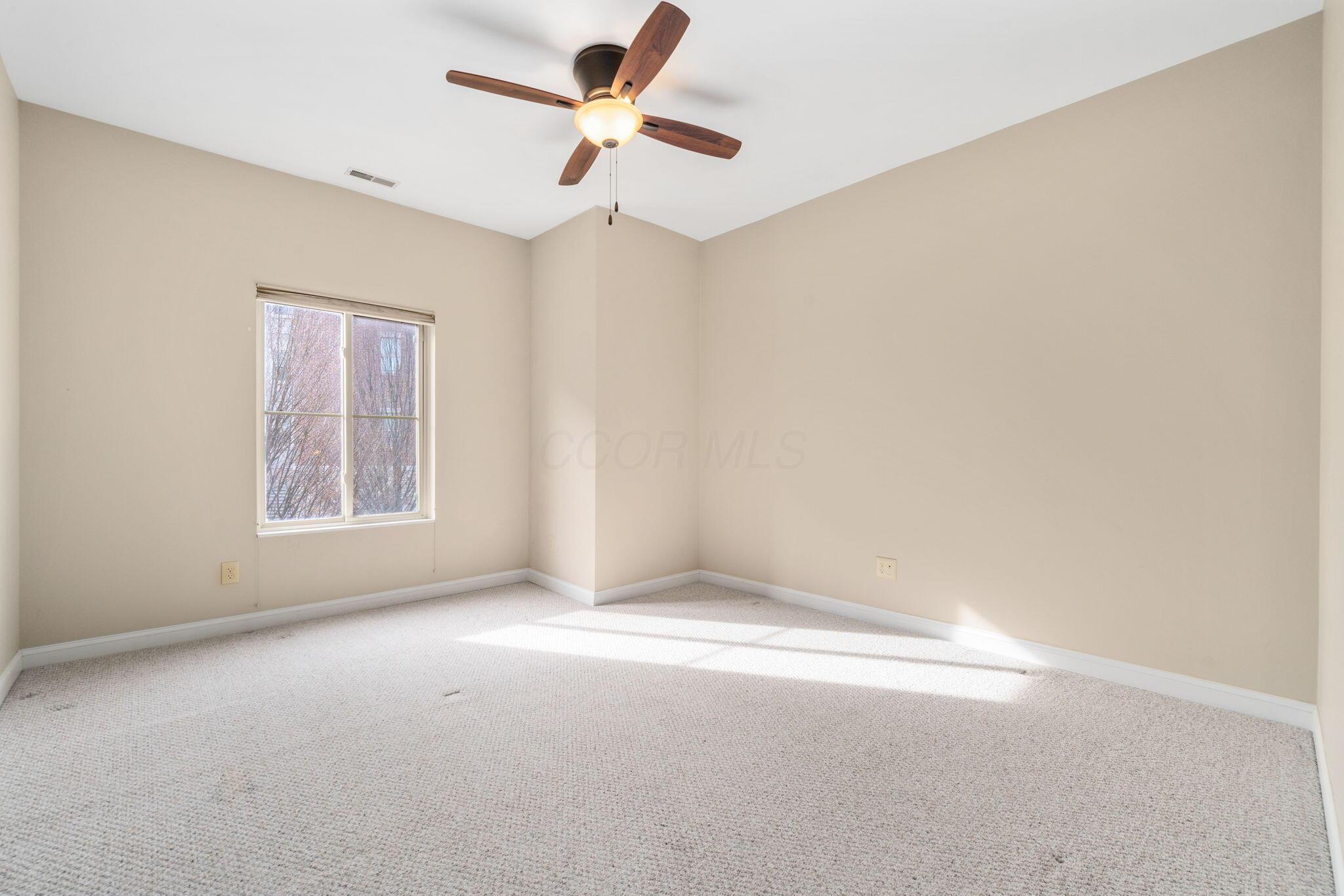 1744 Ridgecliff Road, Unit 12 Columbus, OH 43221 - Photo 20 of 52 22-web-or-mls-DSC08064
