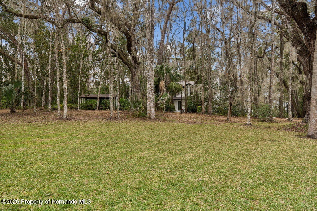 26262 Lake Lindsey Road Brooksville, FL 34601 - Photo 10 of 53 41570_695c7db6d7f6f_01.06.2026_image-10