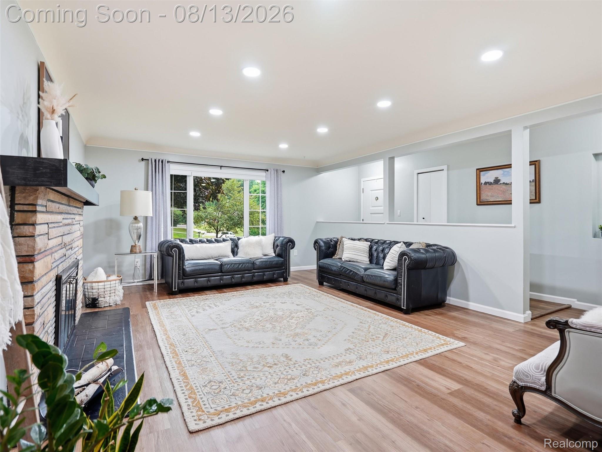 197 Perrydale Street Rochester, MI 48306 - Photo 6 of 50 18-DSC09527.jpg