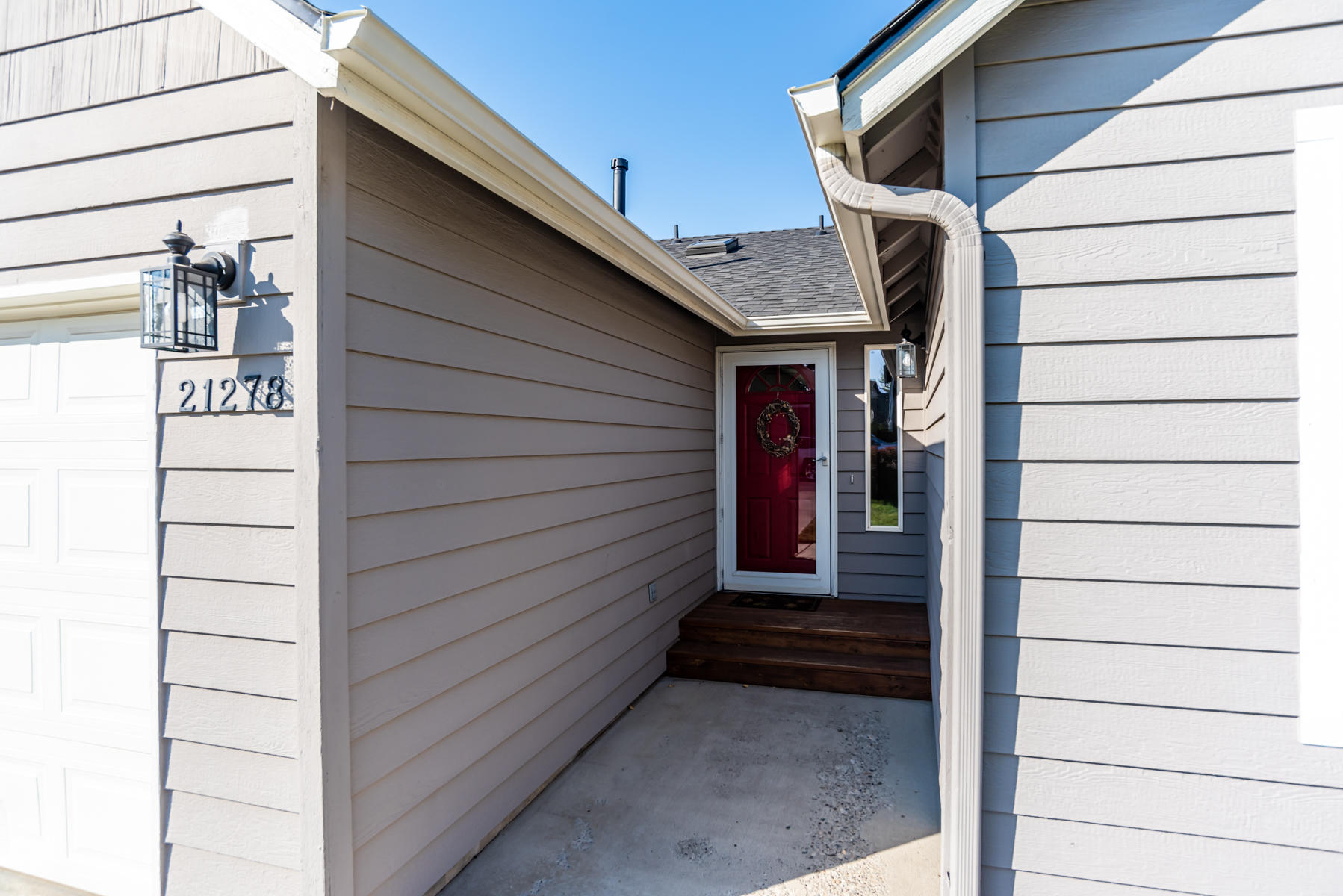 21278 Keyte Road Bend, OR 97701 - Photo 19 of 48 Front door