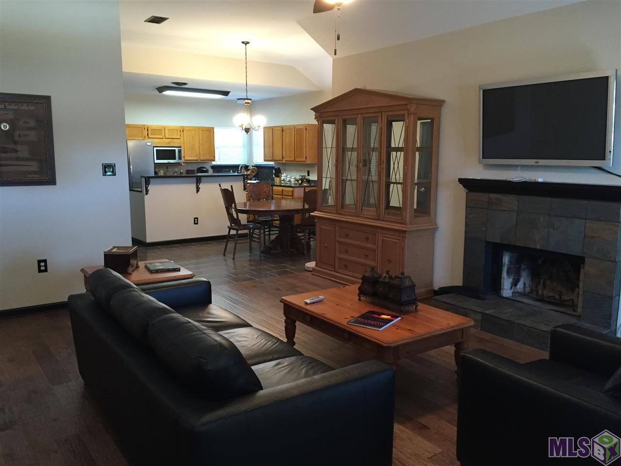 13711 Tuckborough Road Baton Rouge, LA 70810 - Photo 2 of 5