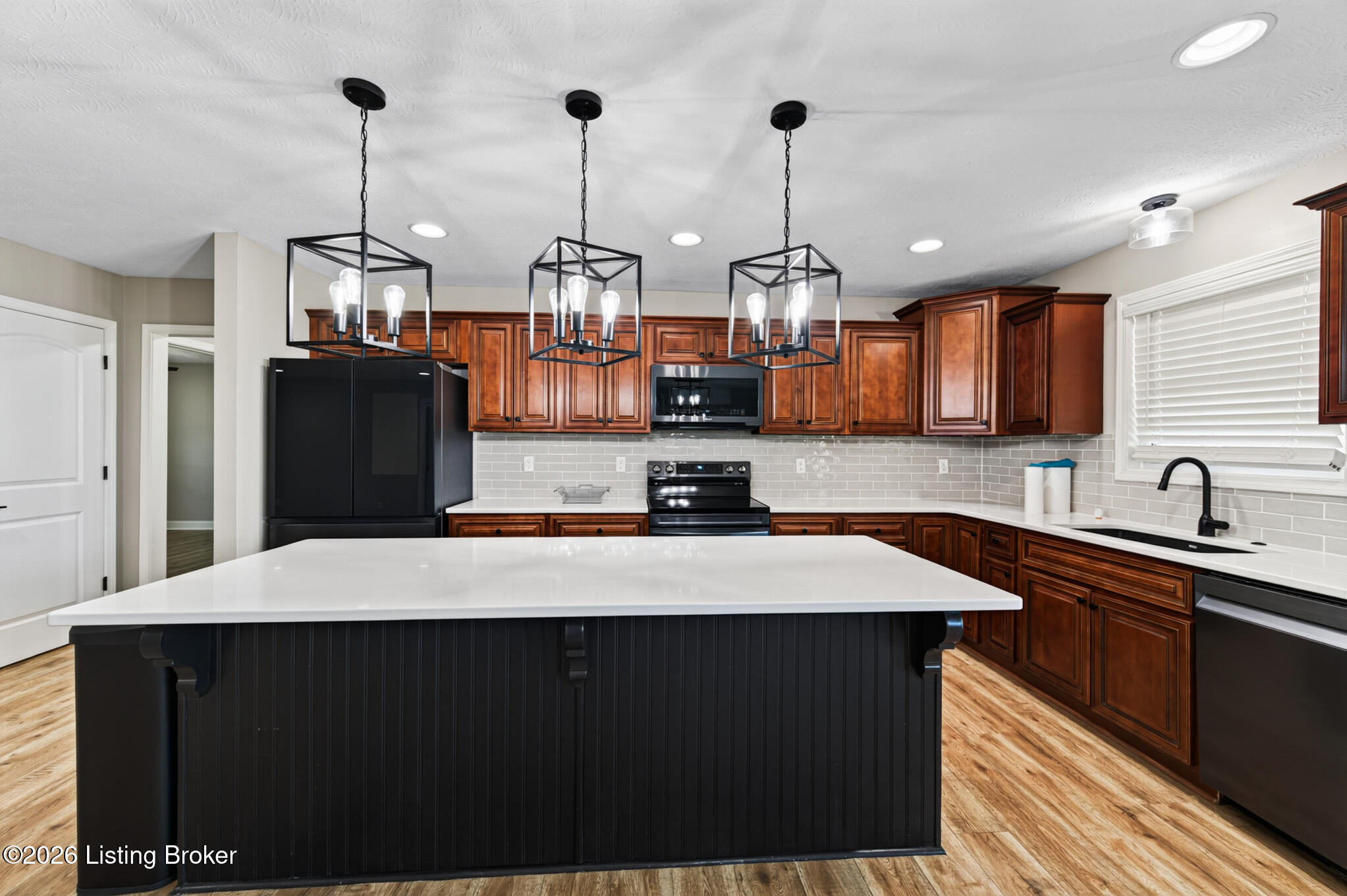 431 Carnes Road Smiths Grove, KY 42171 - Photo 7 of 27 431 Carnes Rd-20