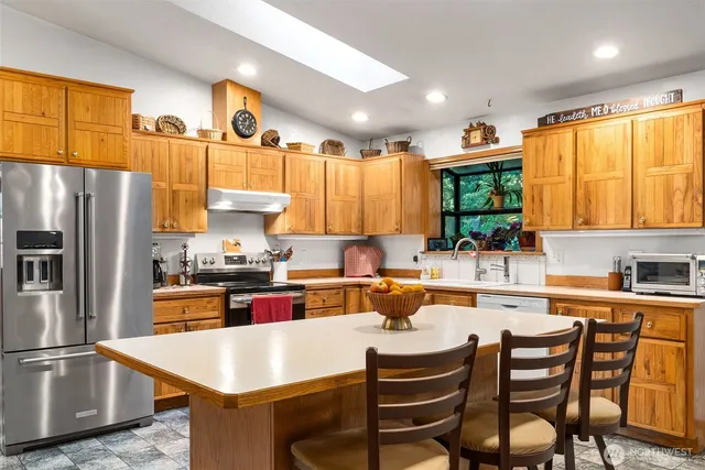 $979,800 | 17104 Old Highway 99 Southeast, Tenino, WA 98589