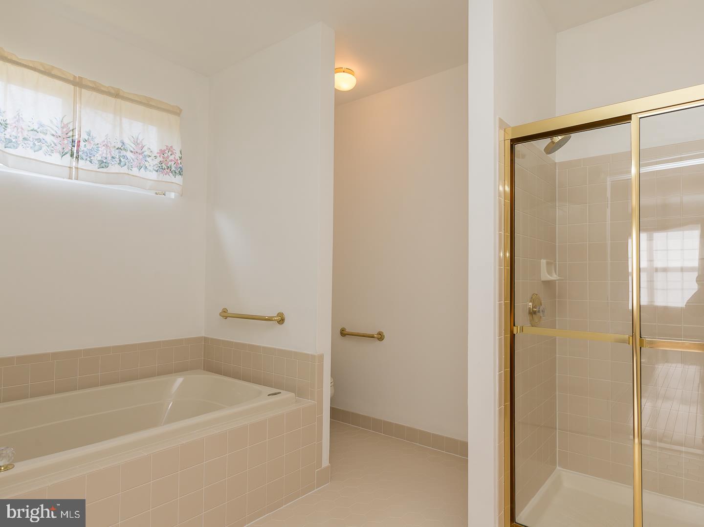 1435 Quaker Ridge West Chester, PA 19380 - Photo 13 of 23 Master Bathroom