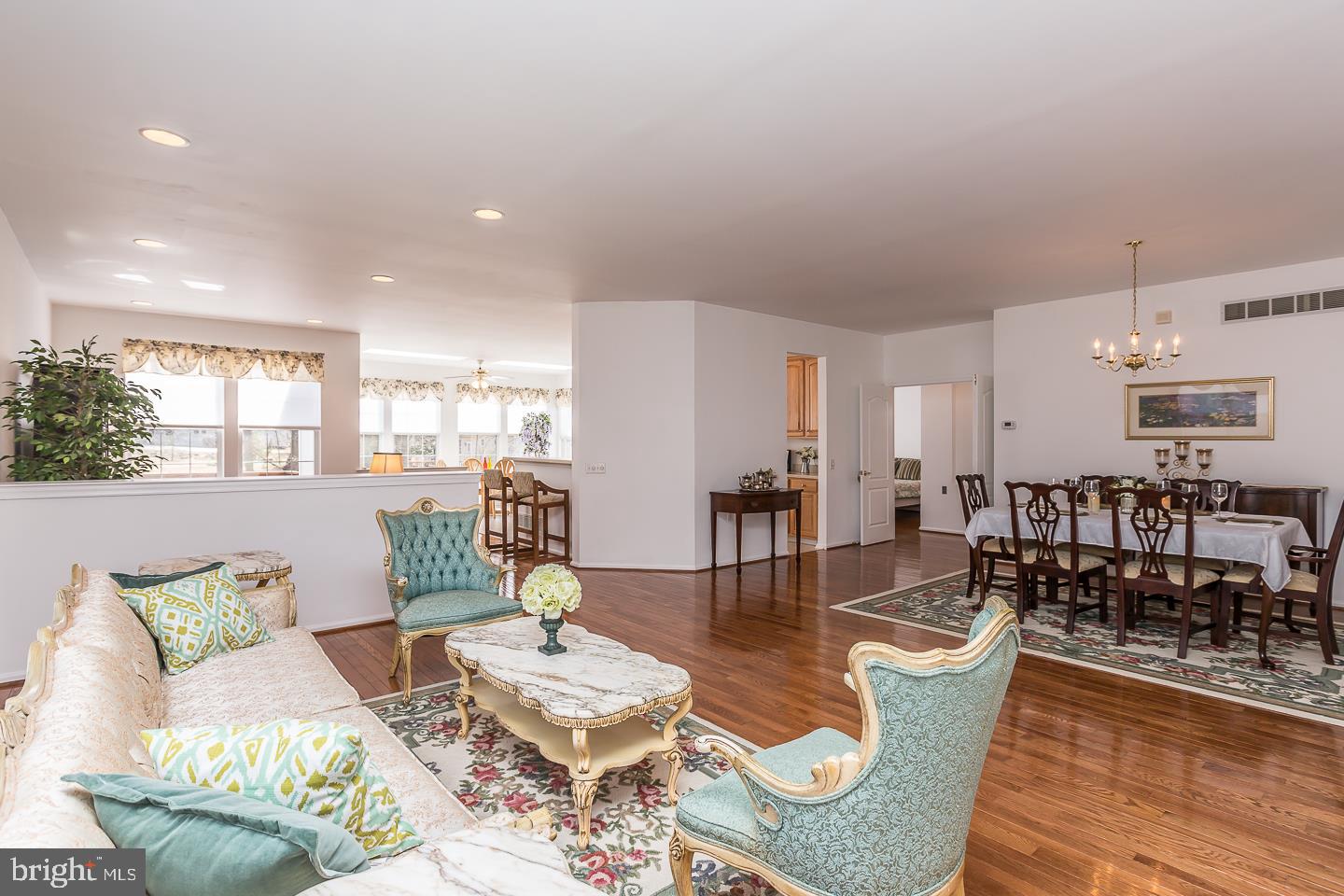 1435 Quaker Ridge West Chester, PA 19380 - Photo 3 of 23 Living Room