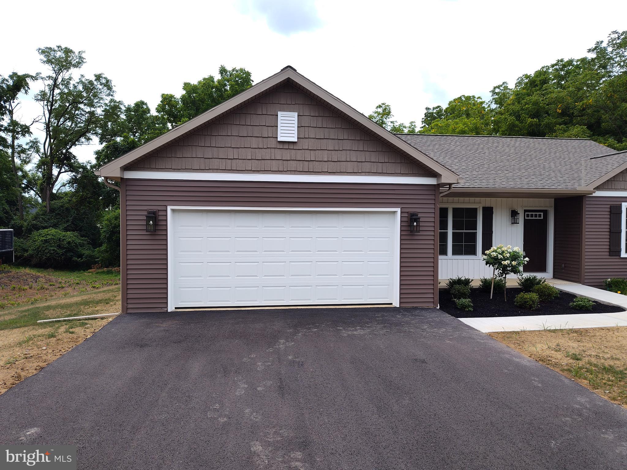 85 Old Colony Road Selinsgrove, PA 17870 - Photo 2 of 21
