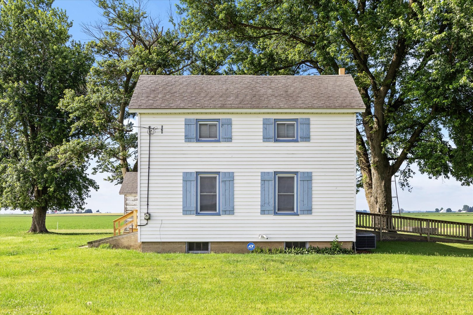 754 North 14th Road Streator, IL 61364 - Photo 3 of 43