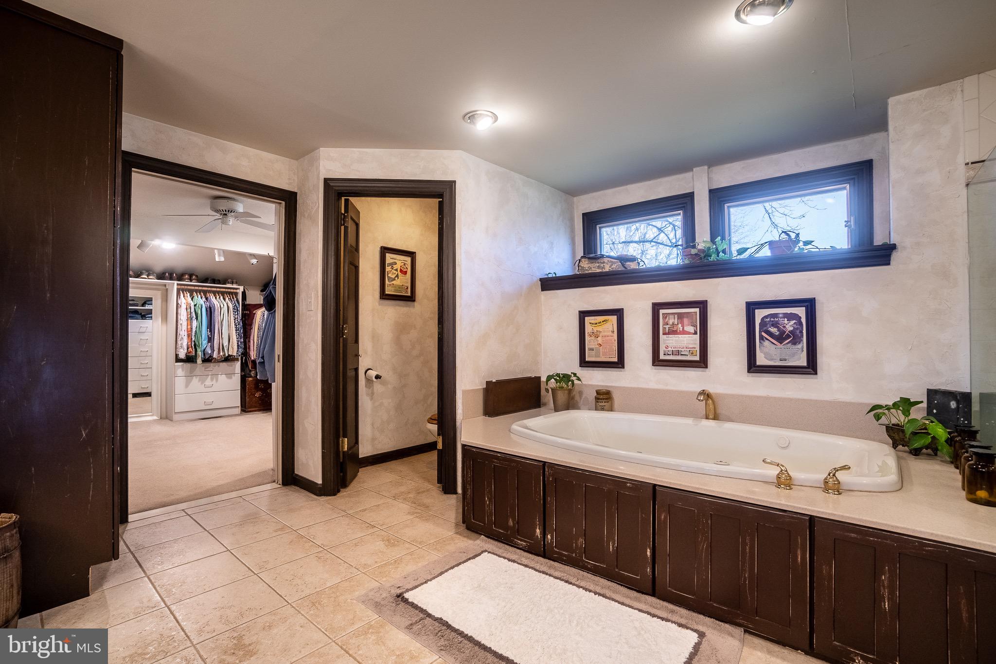 112 Sheeder Road Phoenixville, PA 19460 - Photo 18 of 40 Master Bathroom