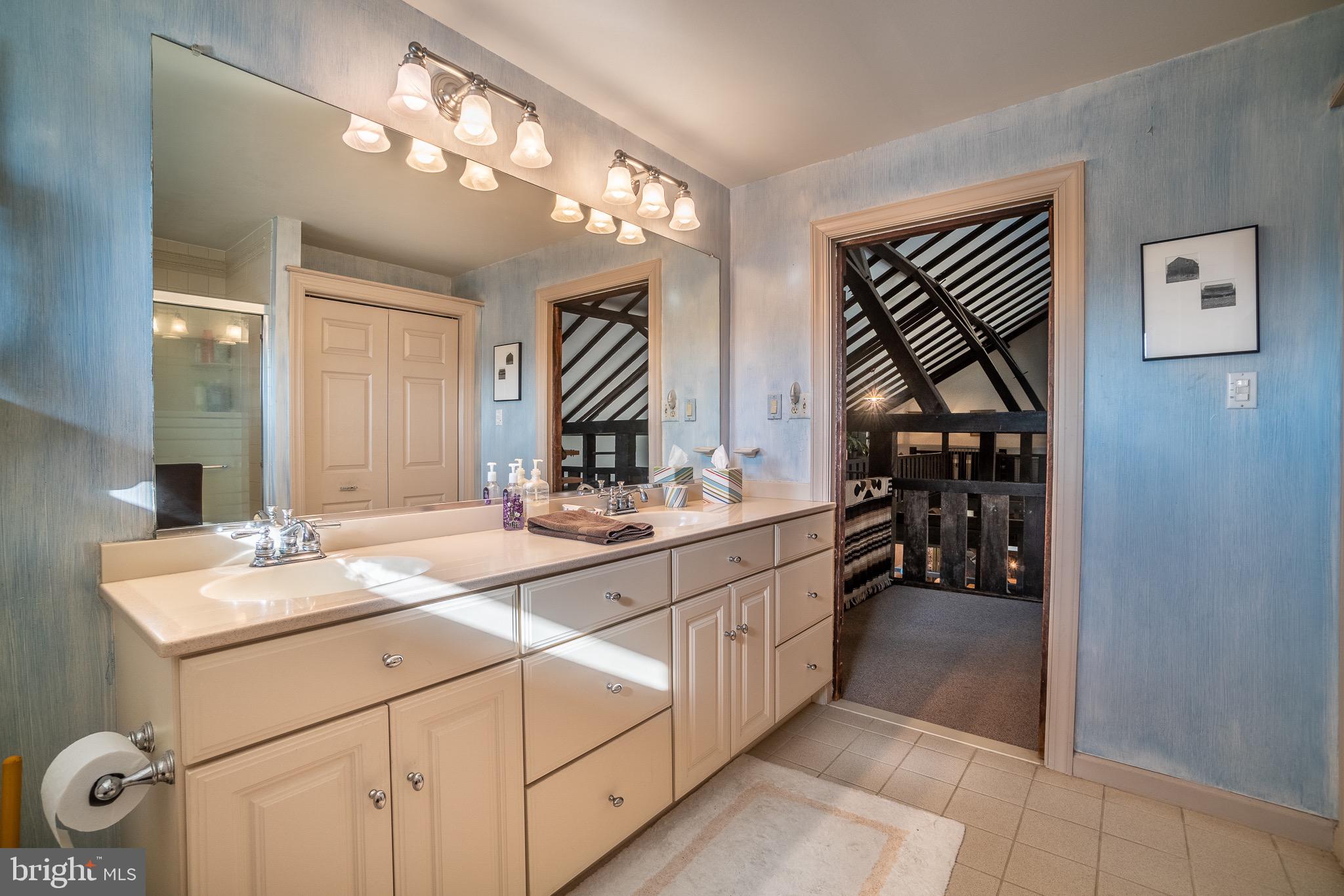 112 Sheeder Road Phoenixville, PA 19460 - Photo 24 of 40 Full Bathroom- 2nd Floor