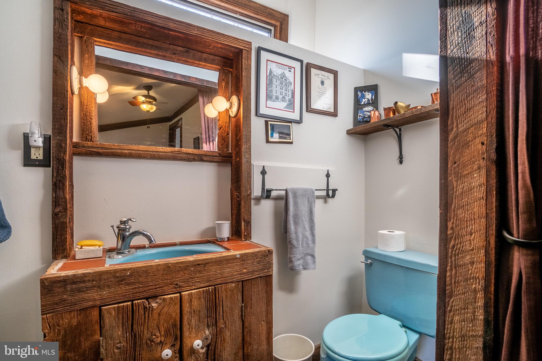 112 Sheeder Road Phoenixville, PA 19460 - Photo 26 of 40 Bathroom off of Bedroom 3