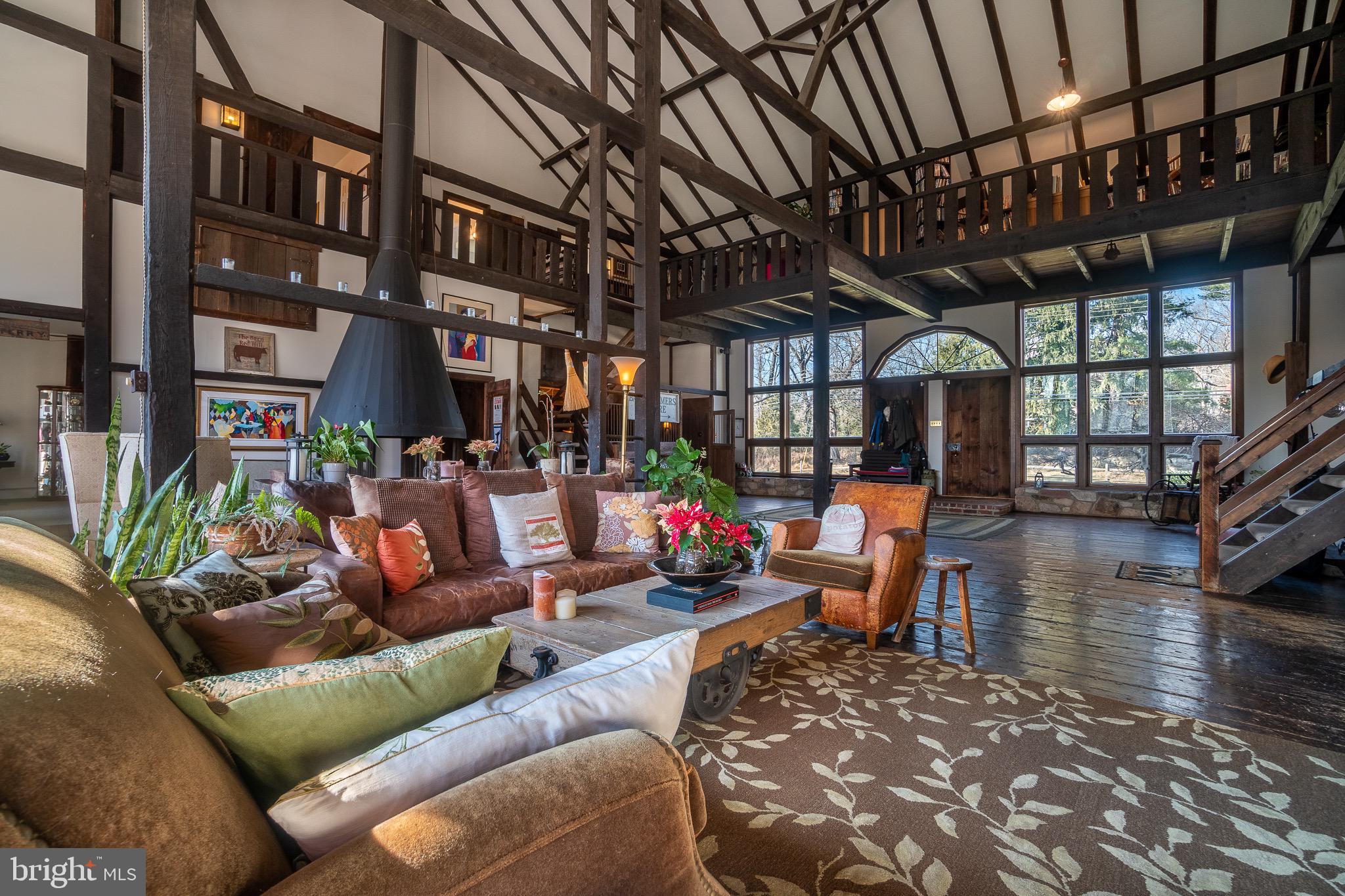 112 Sheeder Road Phoenixville, PA 19460 - Photo 5 of 40 Living Room