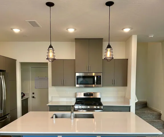 $409,000 | 1921 Kelly Lane, Clovis, CA 93611