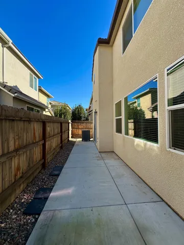 $409,000 | 1921 Kelly Lane, Clovis, CA 93611