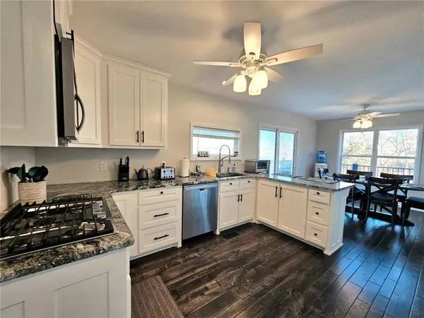 $599,900 | 22155 Eden Circle, Warsaw, MO 65355