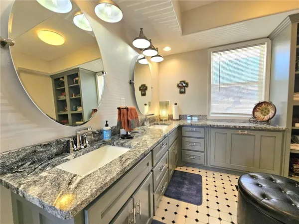 $599,900 | 22155 Eden Circle, Warsaw, MO 65355