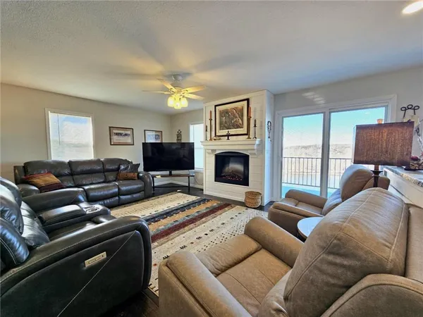 $599,900 | 22155 Eden Circle, Warsaw, MO 65355