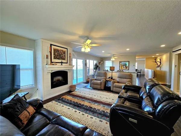 $599,900 | 22155 Eden Circle, Warsaw, MO 65355