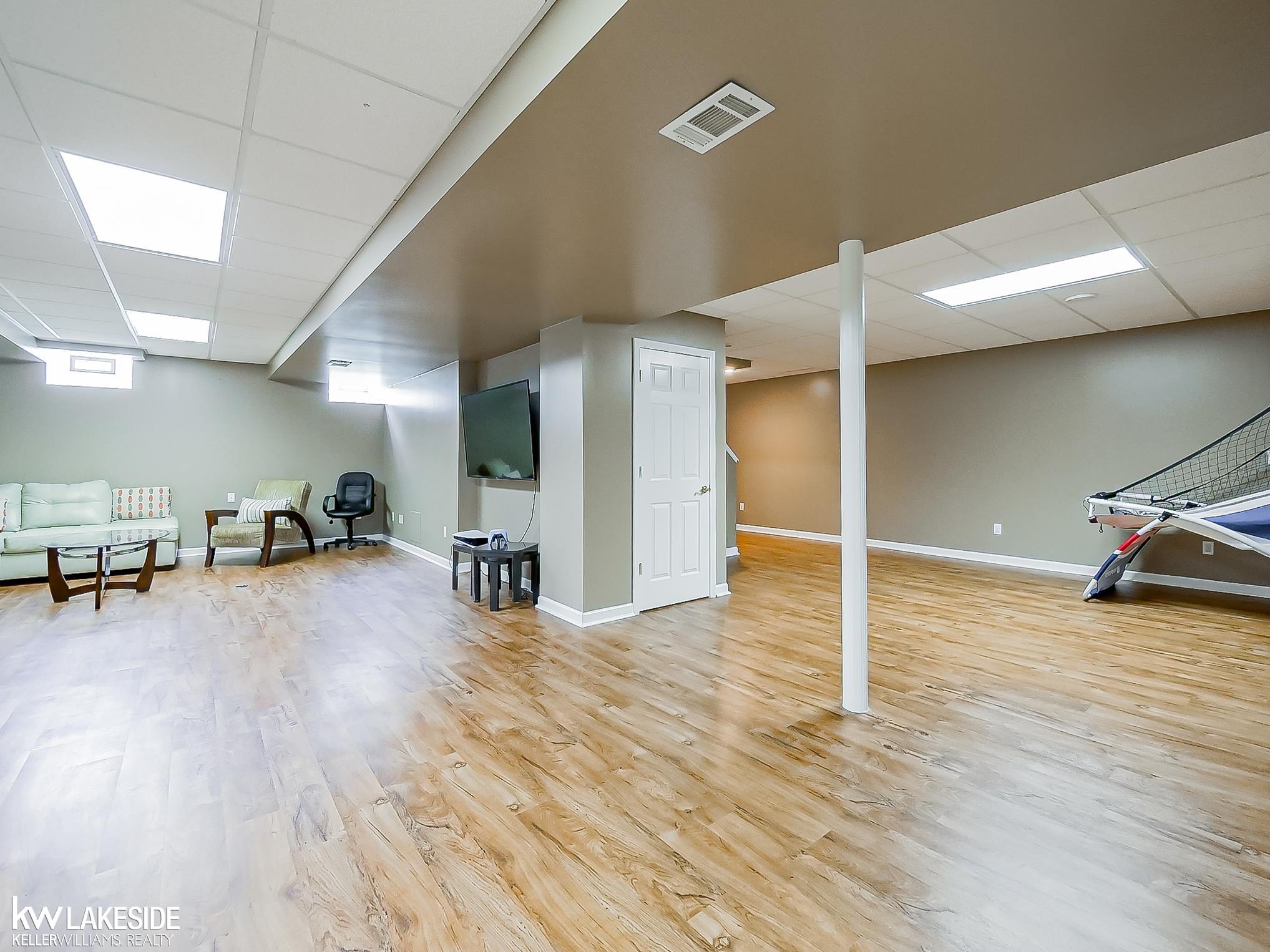 2058 Reagan Drive Rochester Hills, MI 48309 - Photo 56 of 68