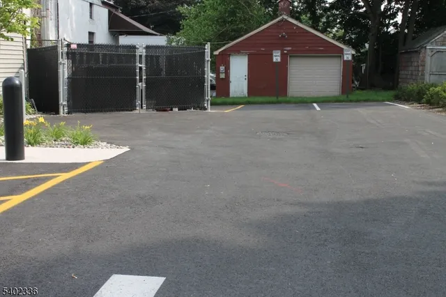 $2,500 | 14 Burnham Road, Unit B, Morris Plains, NJ 07950