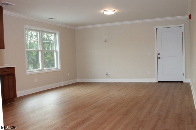 14 Burnham Road, Unit B Morris Plains, NJ 07950 - Photo 2 of 14