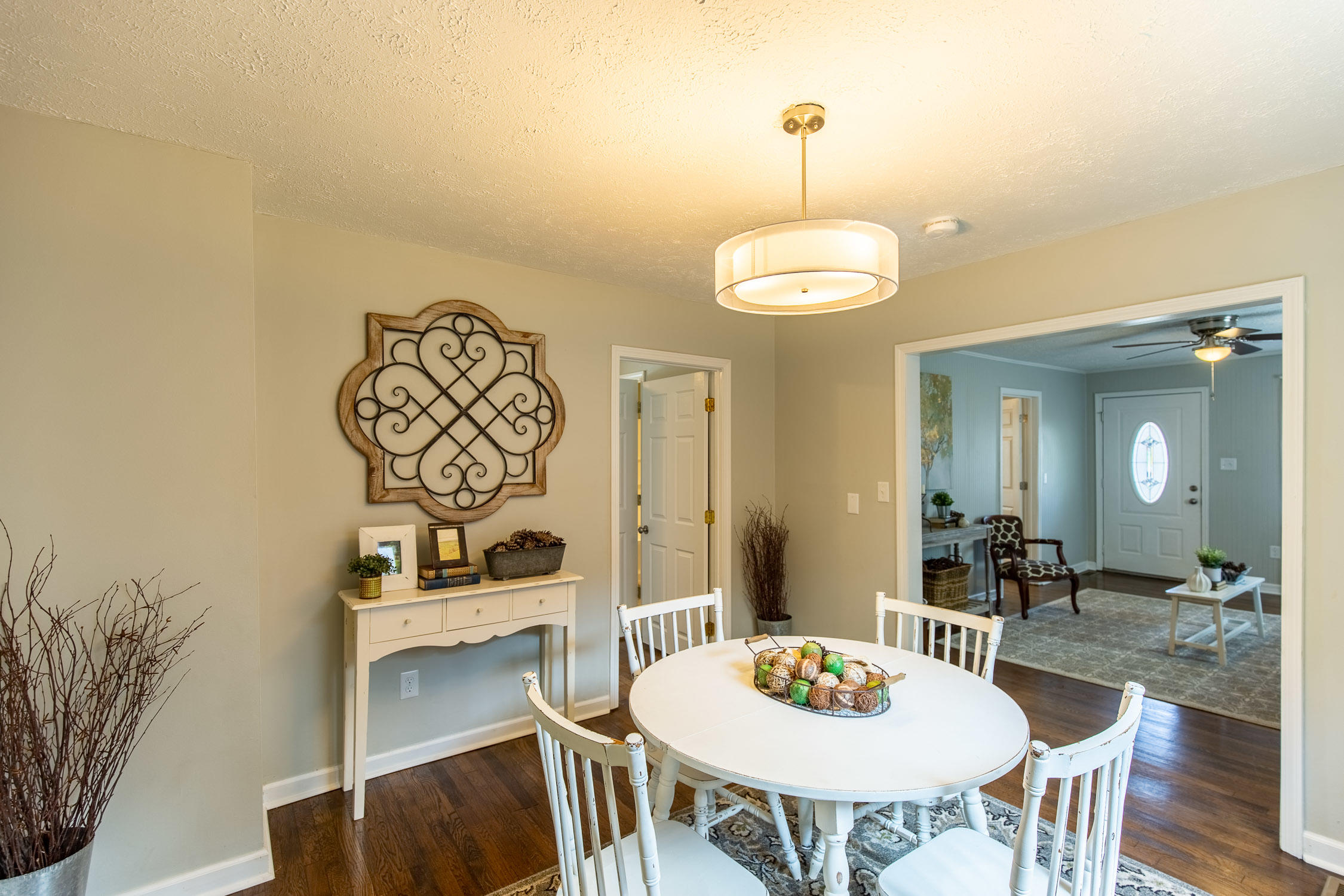 104 Rex Road Bristol, TN 37620 - Photo 4 of 17 8