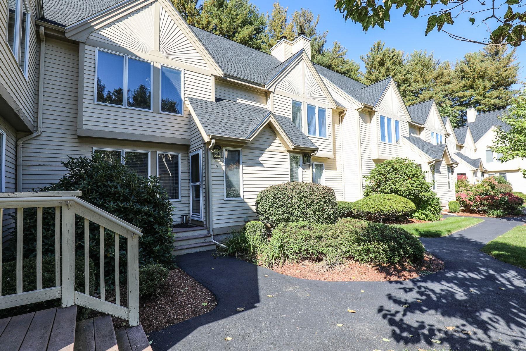 17 Salisbury Road Nashua, NH 03064 - Photo 2 of 20