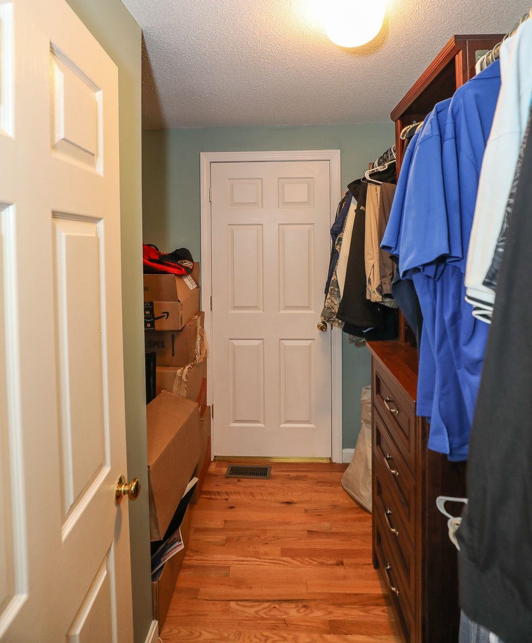 17 Salisbury Road Nashua, NH 03064 - Photo 16 of 20