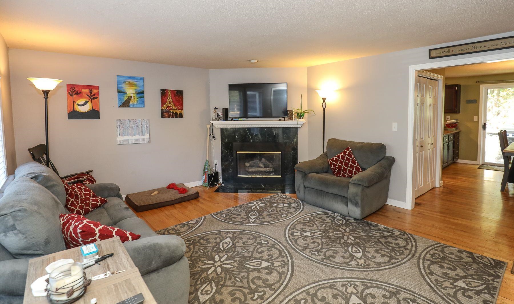 17 Salisbury Road Nashua, NH 03064 - Photo 7 of 20