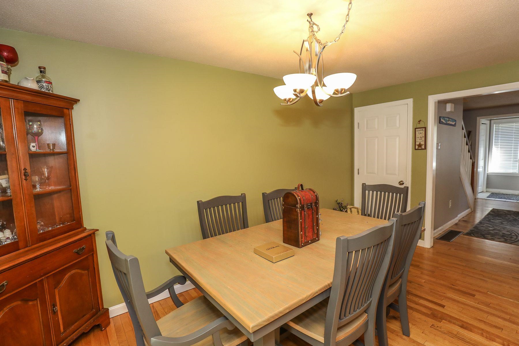17 Salisbury Road Nashua, NH 03064 - Photo 9 of 20