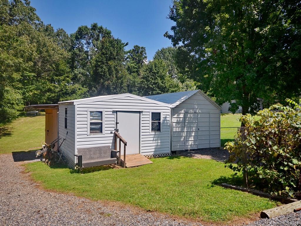 204 Governors View Road Asheville, NC 28805 - Photo 19 of 22 Gallery Image 19