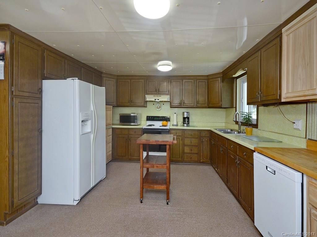 204 Governors View Road Asheville, NC 28805 - Photo 5 of 22 Gallery Image 5