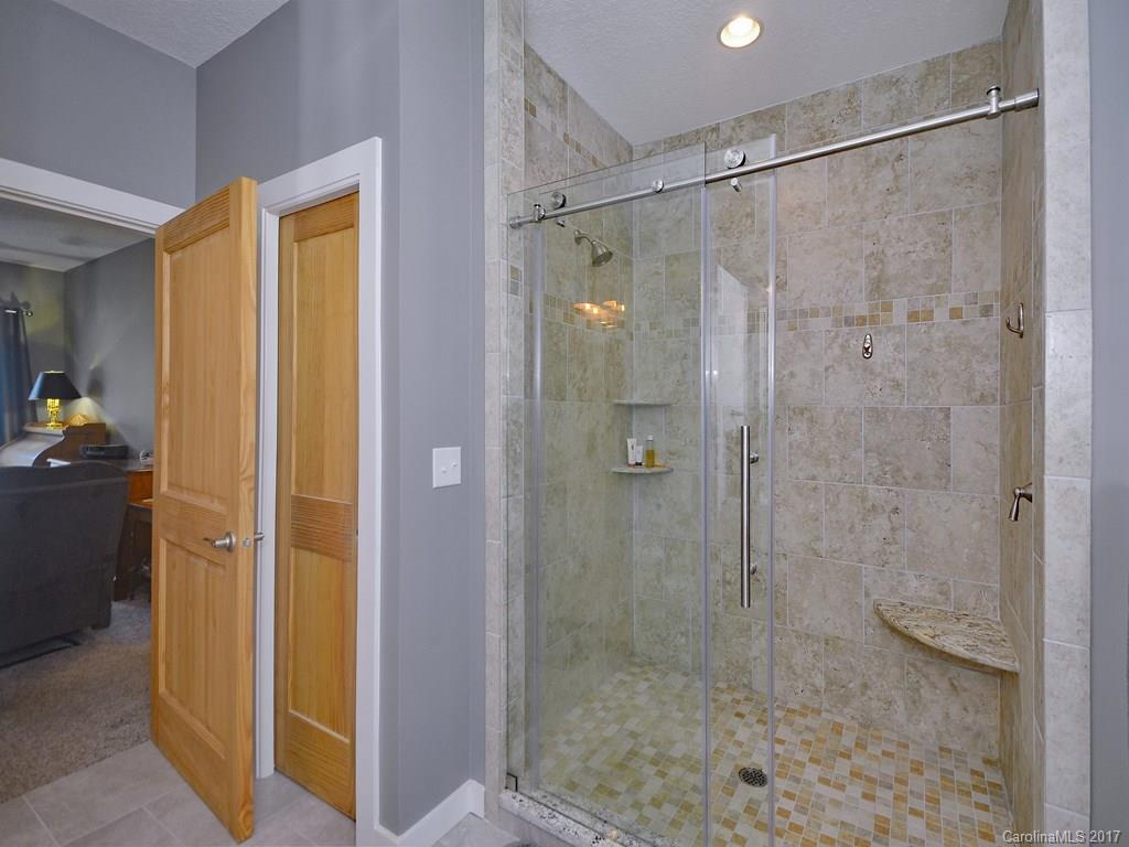 204 Governors View Road Asheville, NC 28805 - Photo 9 of 22 Gallery Image 9