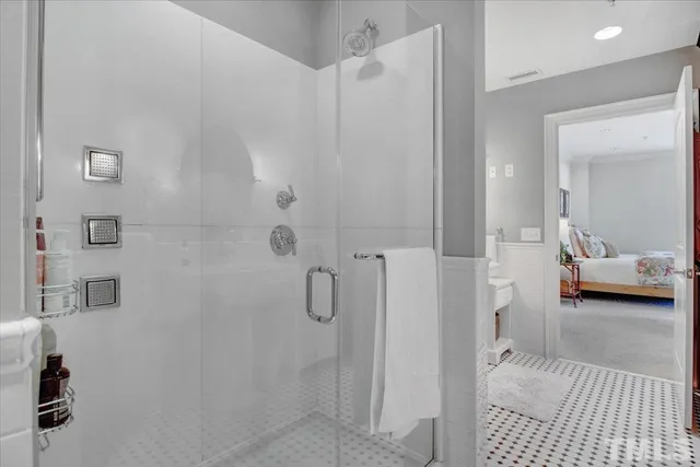 a en suite bathroom with a shower