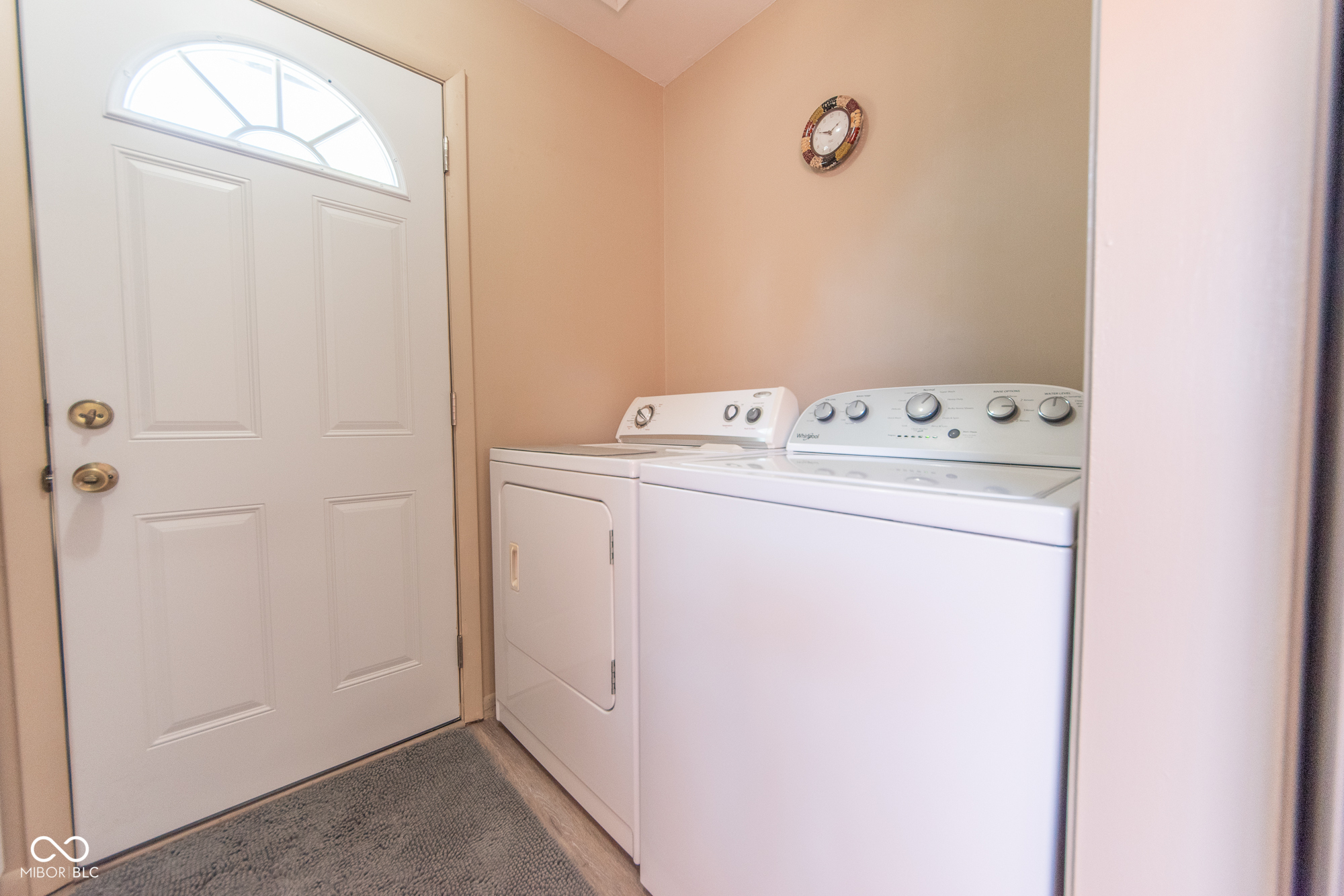 2855 12th Street Columbus, IN 47201 - Photo 15 of 28